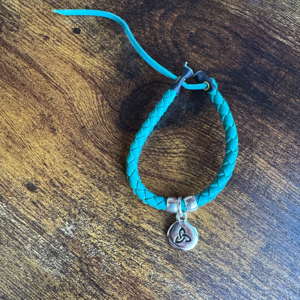 Emerald Green Irish Tie Bracelet